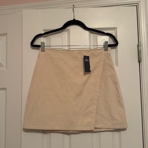 Hollister Skirt - Picture 1 of 6